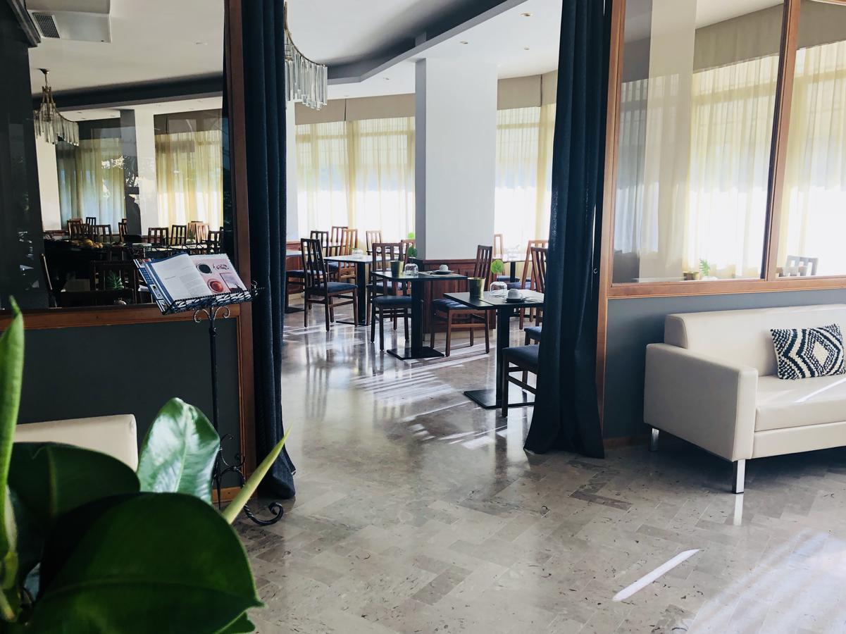 Hotel Aplo 3*